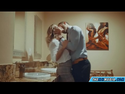 ❤️ ໃນເວລາທີ່ຜິວເນື້ອສີຂາວ busty seduces ທ່ານຢູ່ໃນຫ້ອງນ້ໍາສາທາລະນະ ️❌ ສະຫຼັດ ທີ່ lo.sexvideosex.top ❌❤